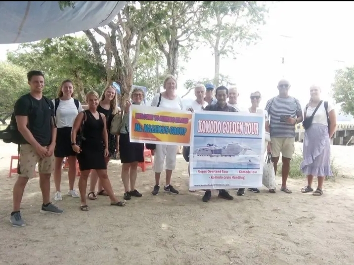 Komodo Tour